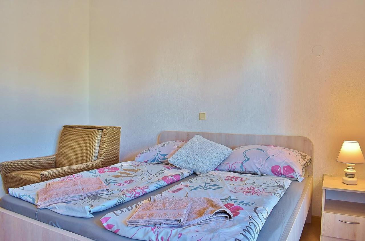 Apartment In Lopar/Insel Rab 17739 ภายนอก รูปภาพ