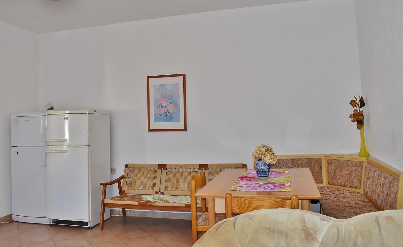 Apartment In Lopar/Insel Rab 17739 ภายนอก รูปภาพ