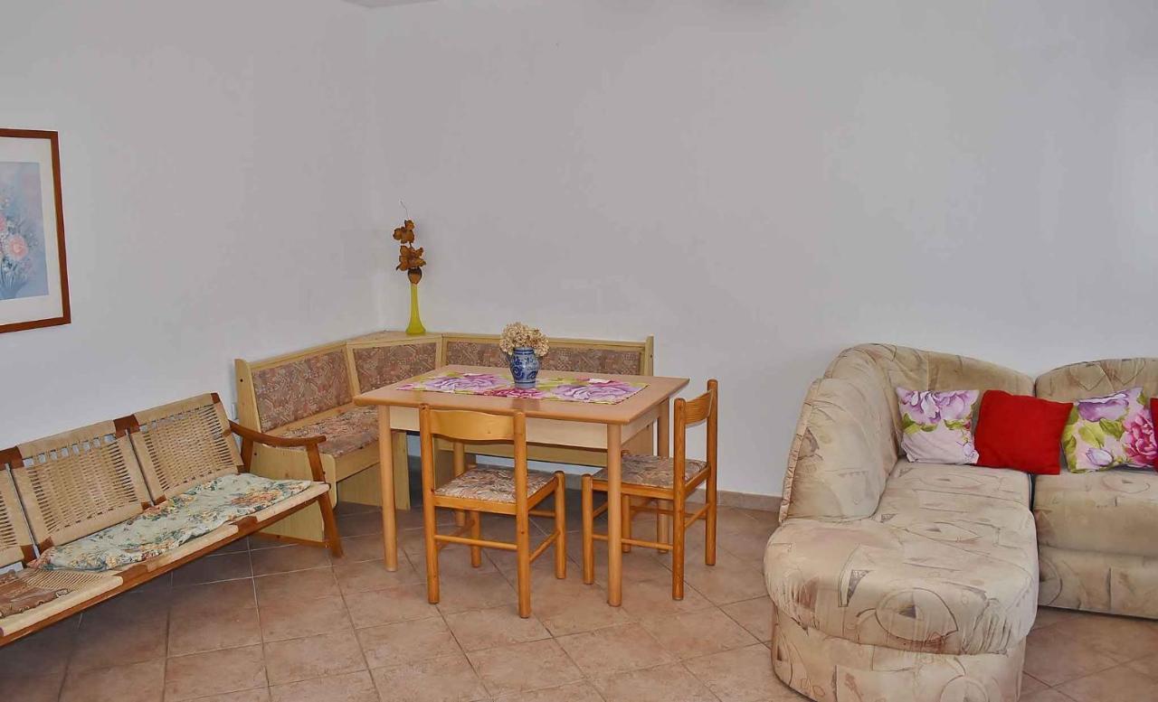 Apartment In Lopar/Insel Rab 17739 ภายนอก รูปภาพ
