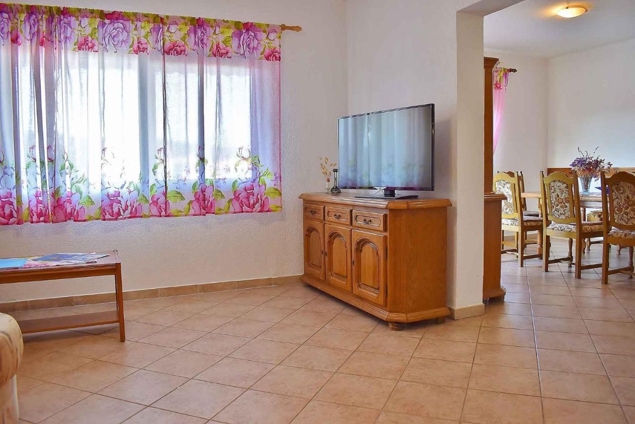 Apartment In Lopar/Insel Rab 17739 ภายนอก รูปภาพ